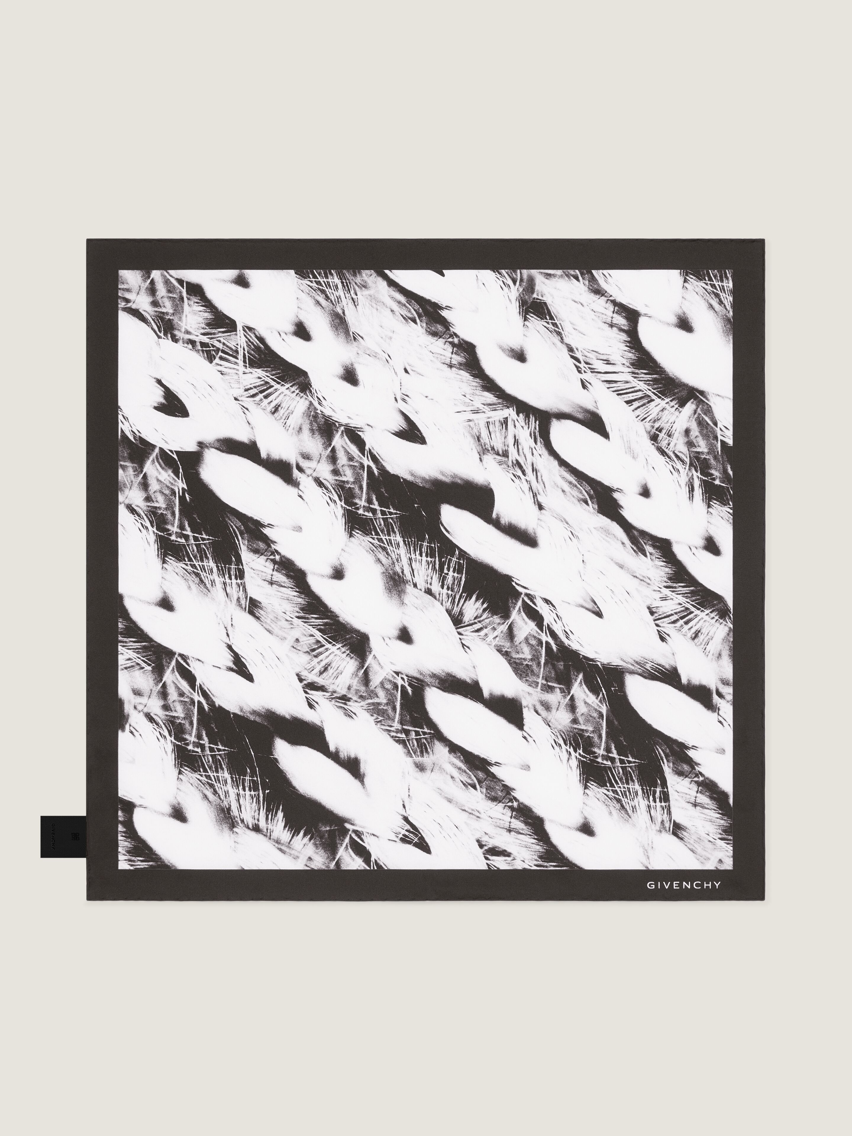 Square in silk with Hair print